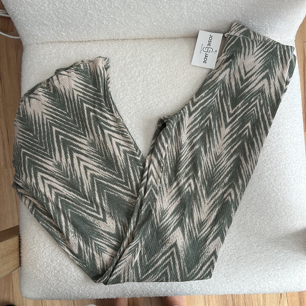 Brand new flows pants